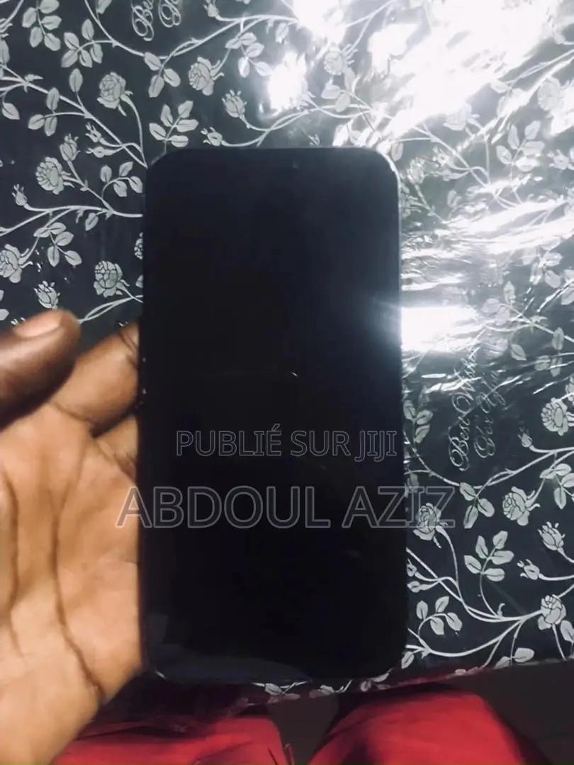 Apple iPhone 12 128 GB Noir