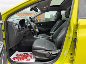 Hyundai Elantra 2024 Jaune