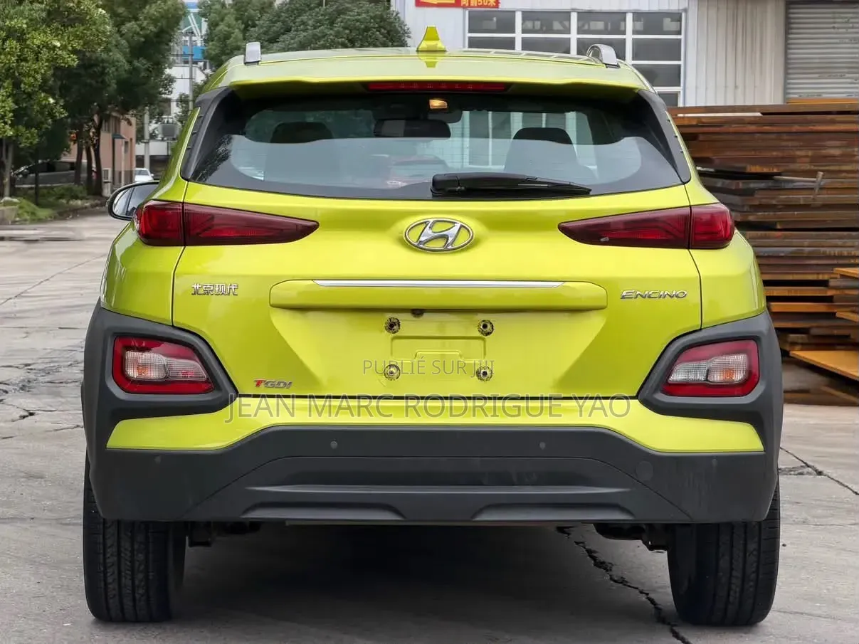 Hyundai Elantra 2024 Jaune