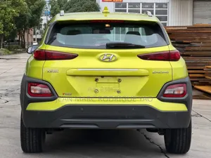 Hyundai Elantra 2024 Jaune
