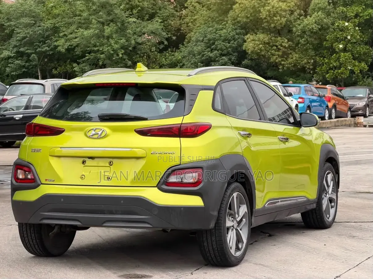 Hyundai Elantra 2024 Jaune