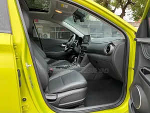 Hyundai Elantra 2024 Jaune