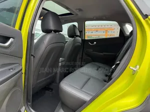 Hyundai Elantra 2024 Jaune