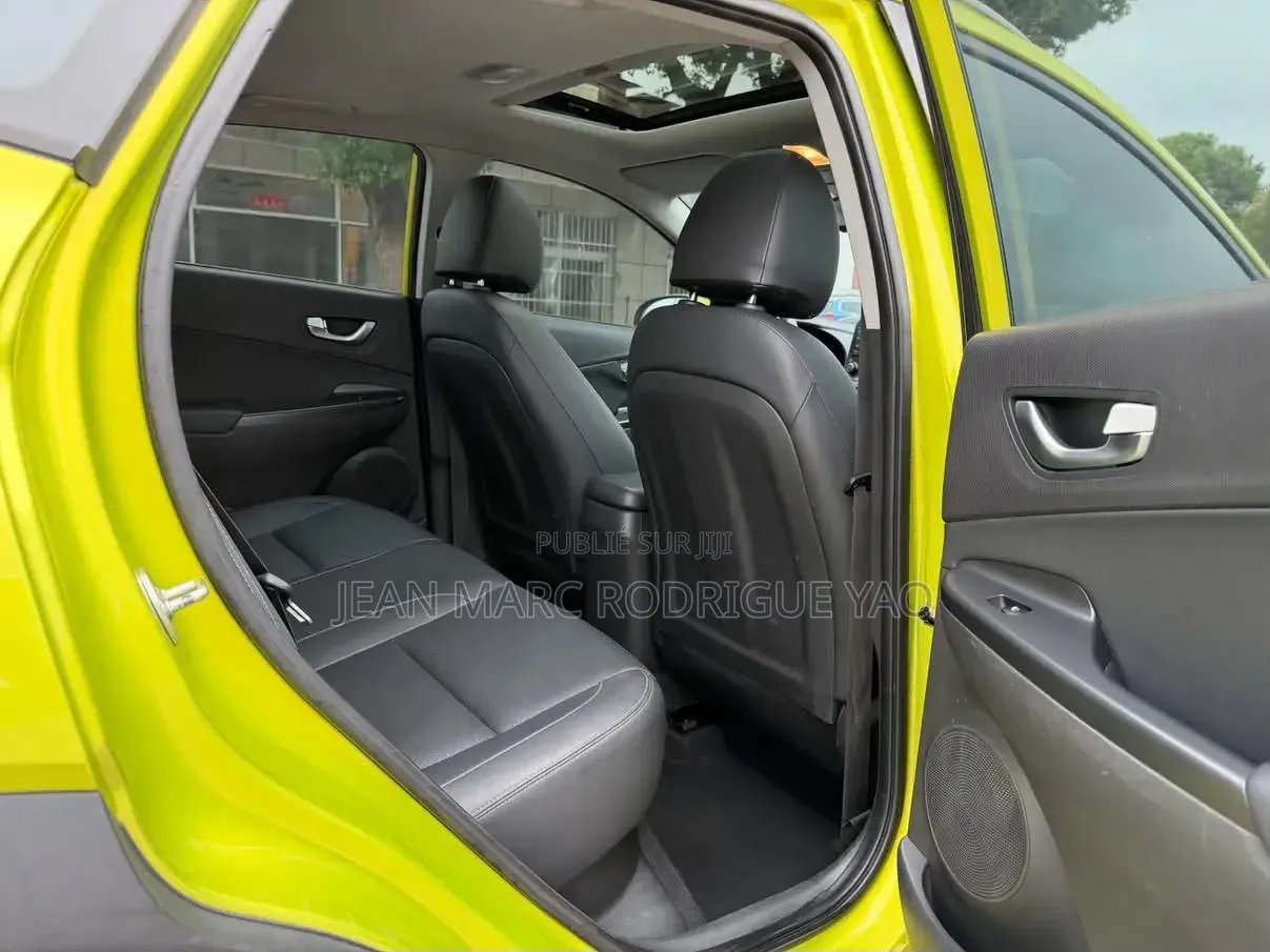 Hyundai Elantra 2024 Jaune