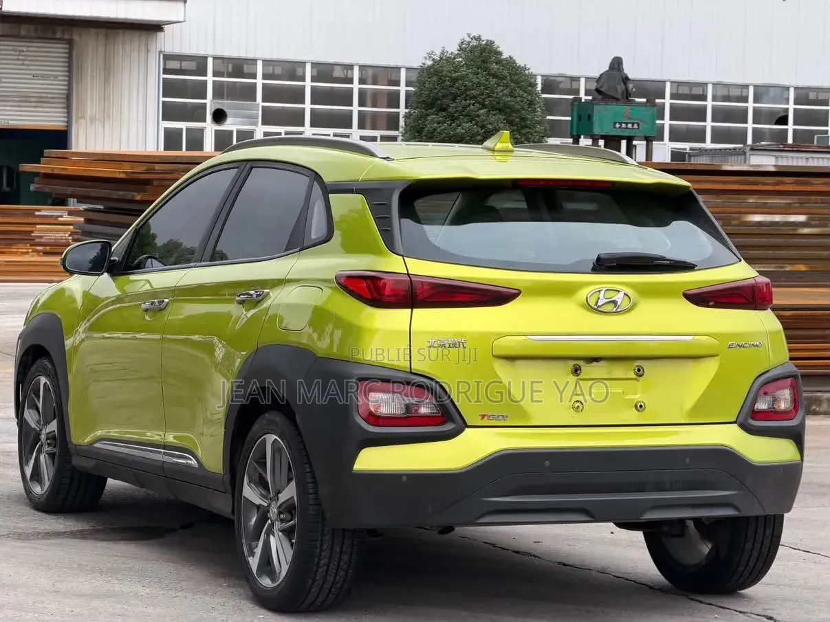 Hyundai Elantra 2024 Jaune