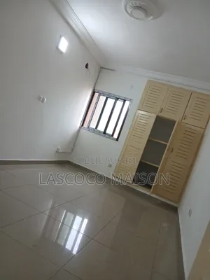 2chbre Appartement dans Lascoco Maison, Cocody à Louer