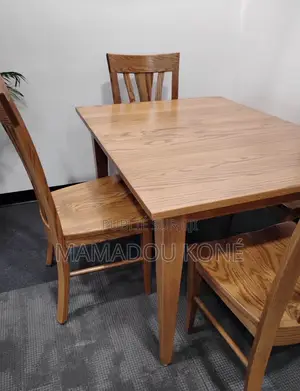 Table À Manger en Bois Massif Confort Et (4) Chaises