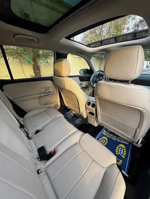 Nouveau Mercedes-Benz GLB-Class 2025 Blanc cassé