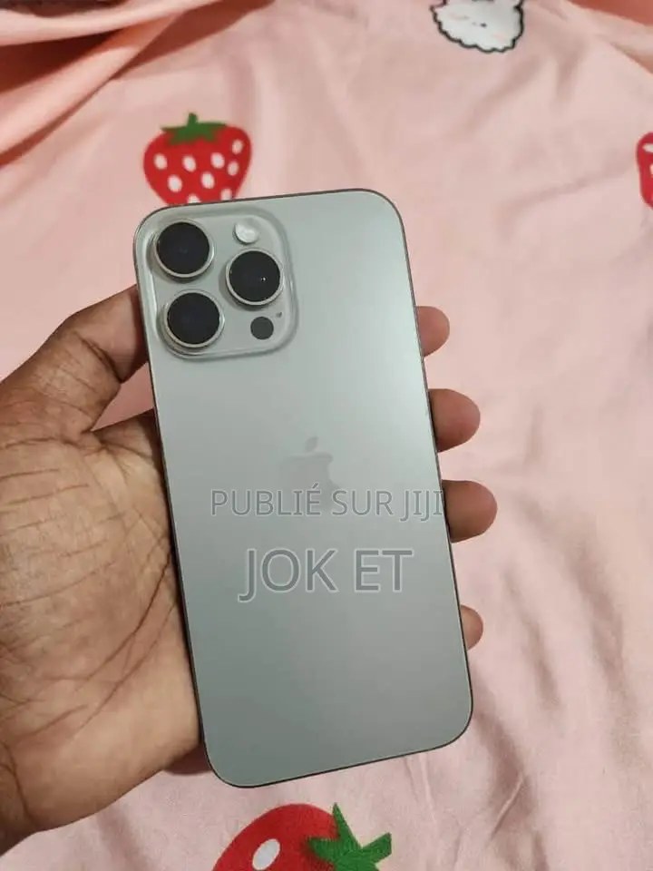 Nouveau Apple iPhone 15 Pro Max 1 TB Gris