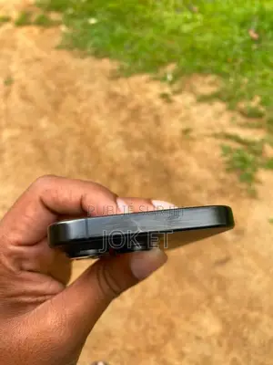 Nouveau Apple iPhone 16 Pro 256 GB Noir