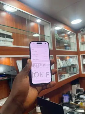 Nouveau Apple iPhone 15 128 GB Noir