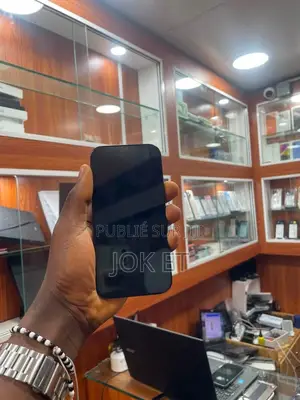 Nouveau Apple iPhone 15 128 GB Noir