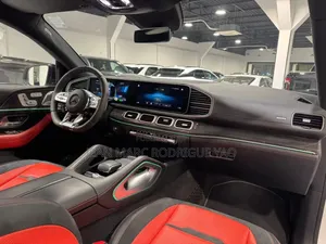 Mercedes-Benz GLE-Class 2025 Blanc cassé
