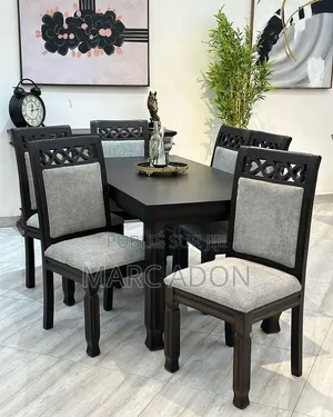 Table À Manger Moderne 6 Places Avec Chaises Rembourrées