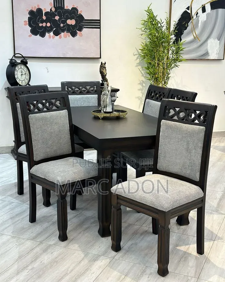 Table À Manger Moderne 6 Places Avec Chaises Rembourrées
