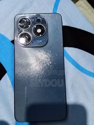 Tecno Spark 20 128 GB Gris