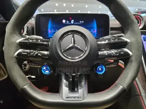 Mercedes-Benz C63 2025 Gris