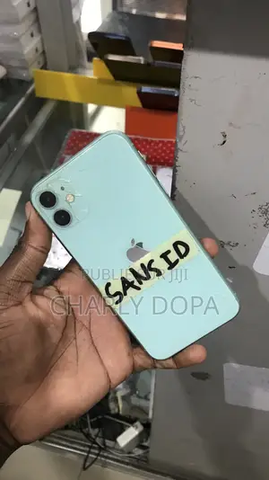 Apple iPhone 11 64 GB Vert