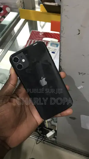 Apple iPhone 11 64 GB Noir