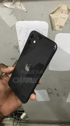 Apple iPhone 11 64 GB Noir