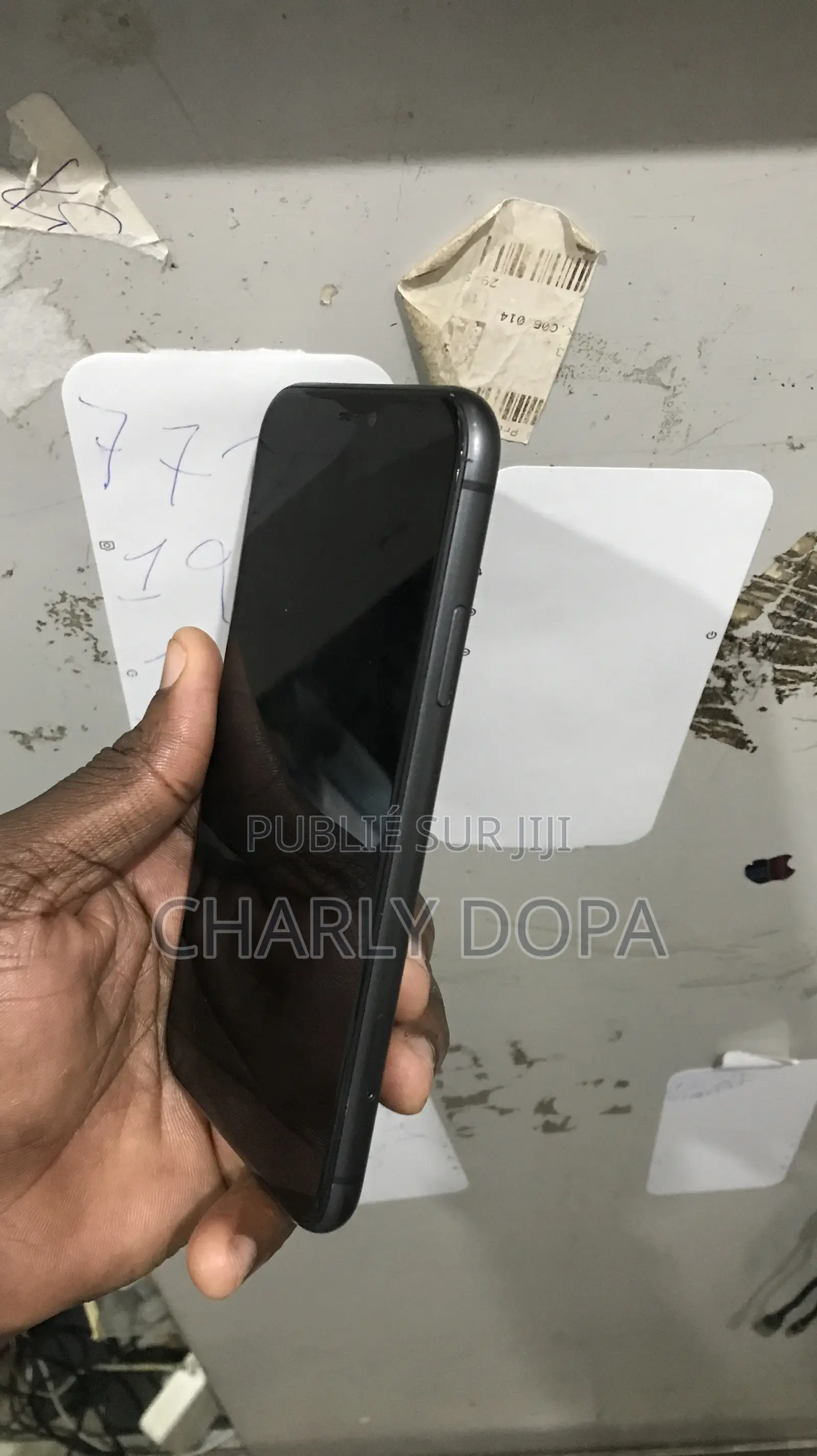 Apple iPhone 11 64 GB Noir