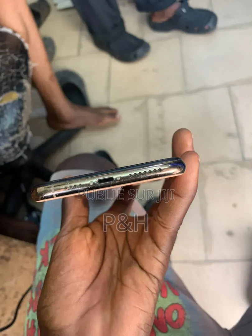 Apple iPhone 11 Pro Max 64 GB Argenté