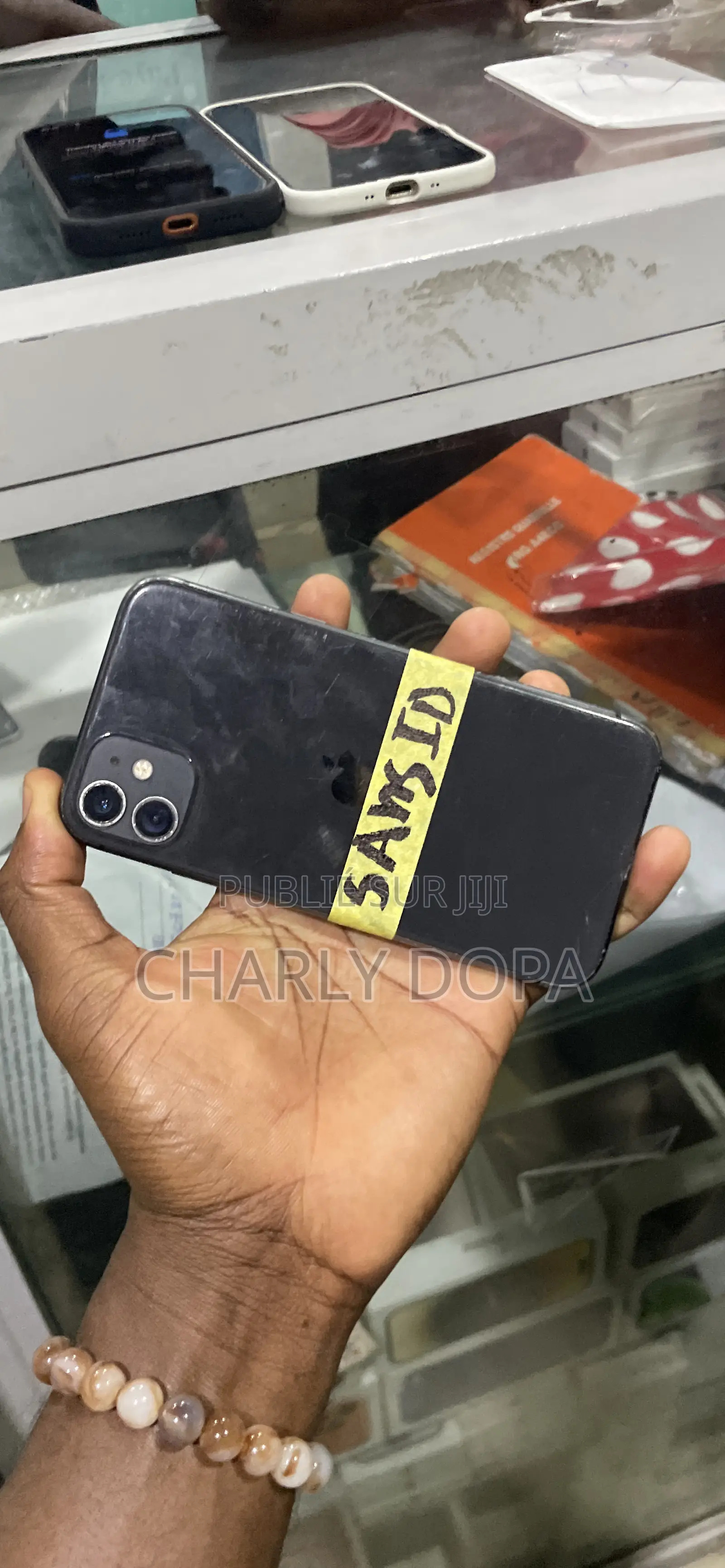 Apple iPhone 11 64 GB Noir