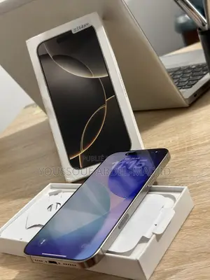 Nouveau Apple iPhone 16 Pro Max 256 GB Gris