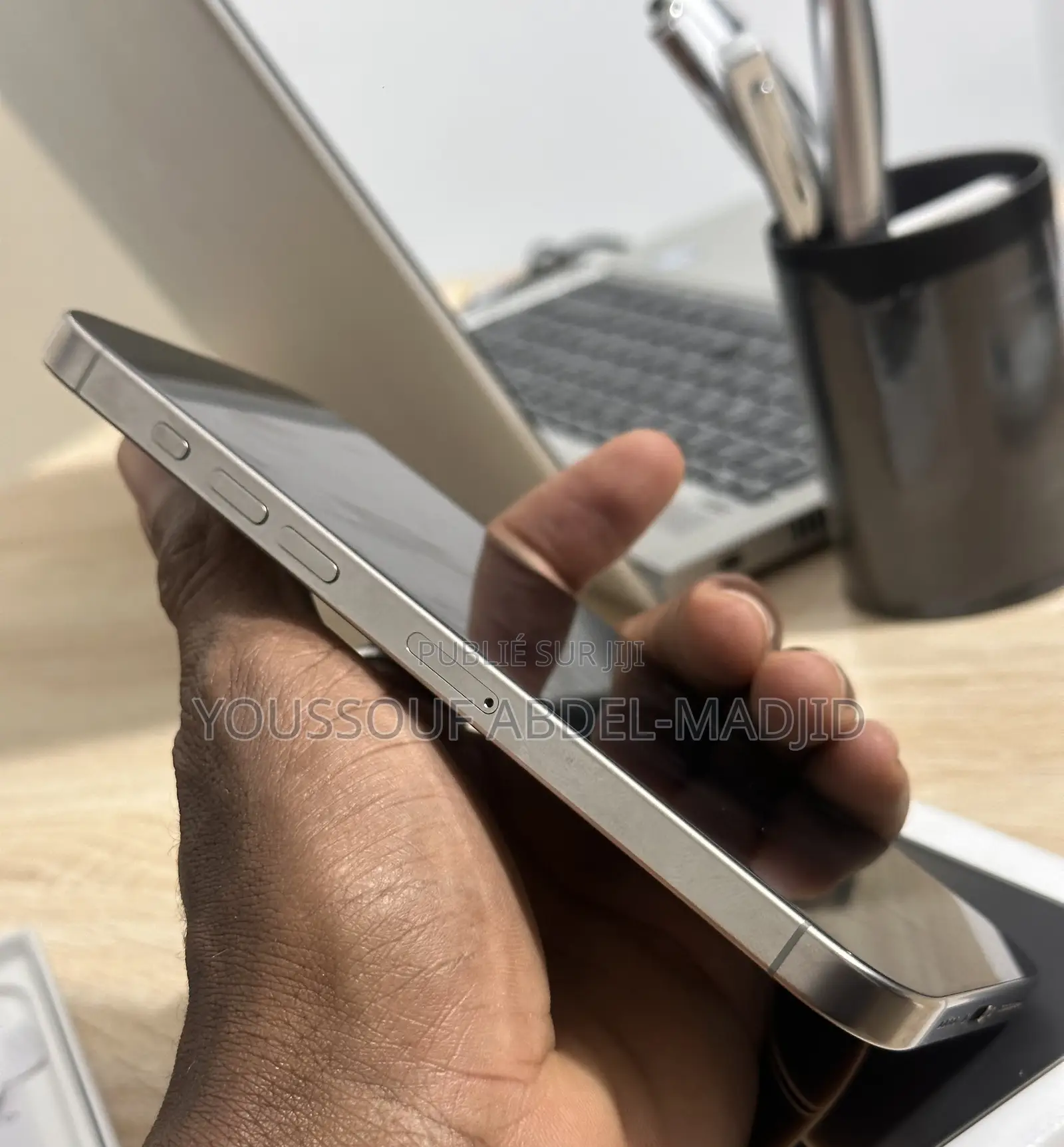 Nouveau Apple iPhone 16 Pro Max 256 GB Gris