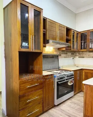 Cuisine Moderne Complète , Gazinière Incluse – Installation Incluse