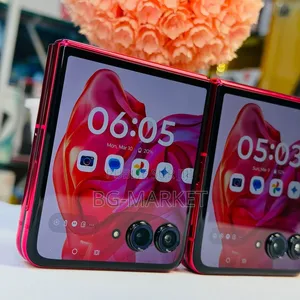 Nouveau Motorola Razr 50 256 GB Rouge