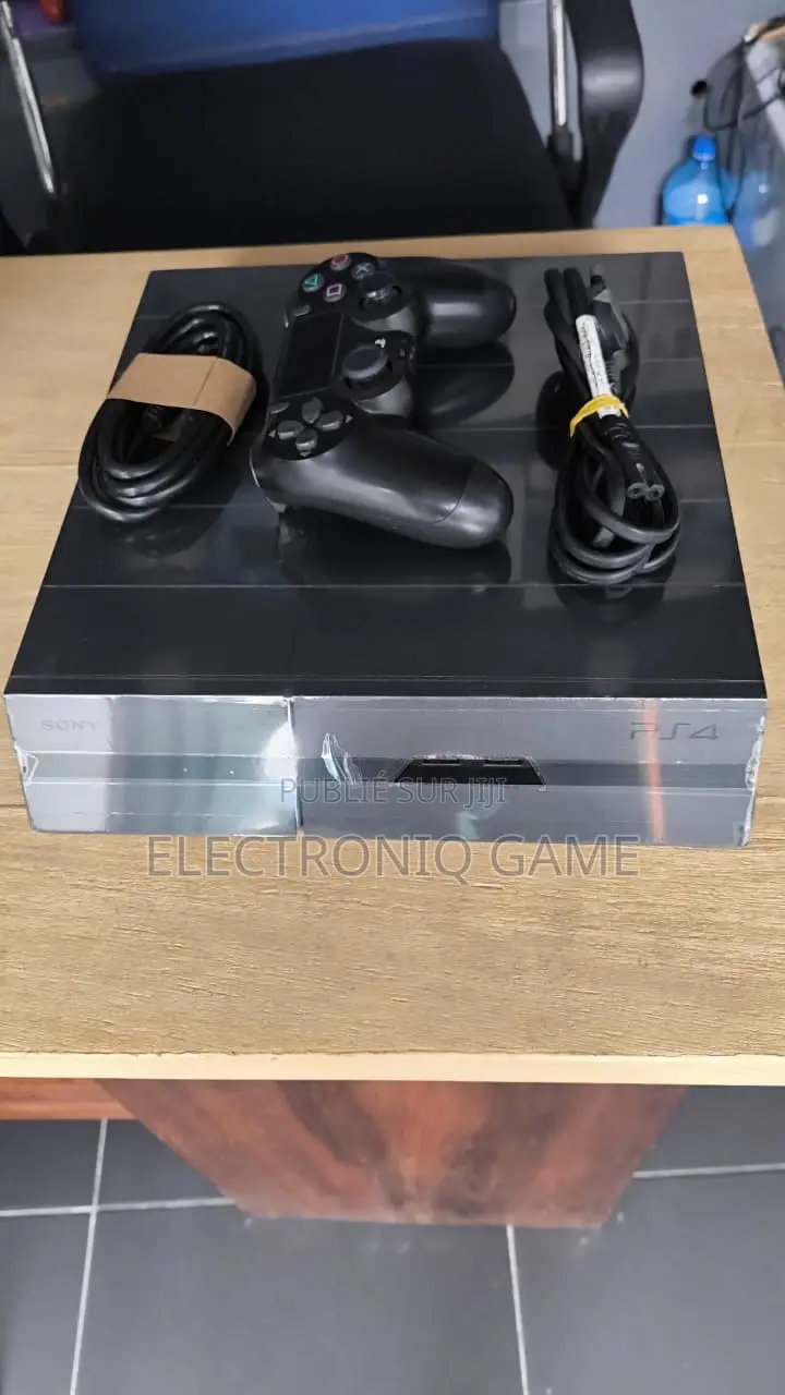 PlayStation 4 Fat