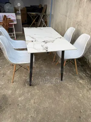 Table À Manger