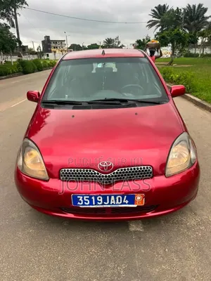 Toyota Yaris 1.5 2000 Rouge