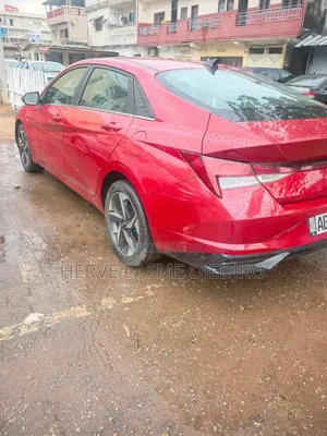 Hyundai Elantra 2022 Rouge
