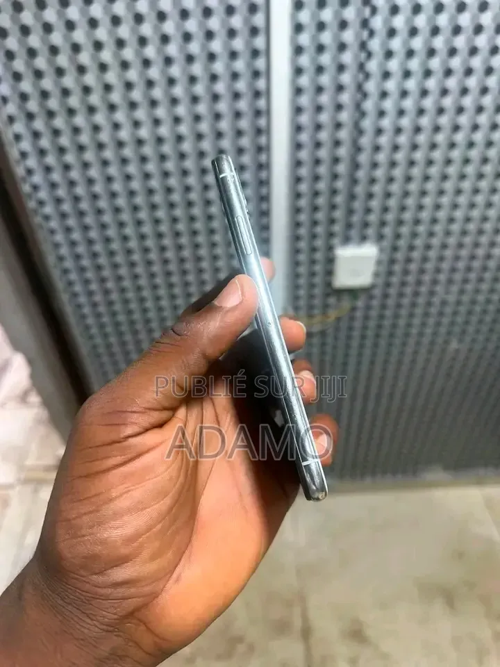 Nouveau Apple iPhone X 64 GB Autre
