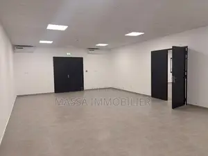 Location De Bureaux 777 M2 À MARCORY Zone 4