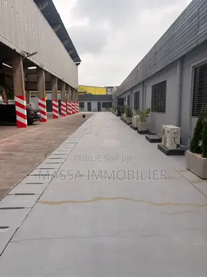Location De Bureaux 777 M2 À MARCORY Zone 4