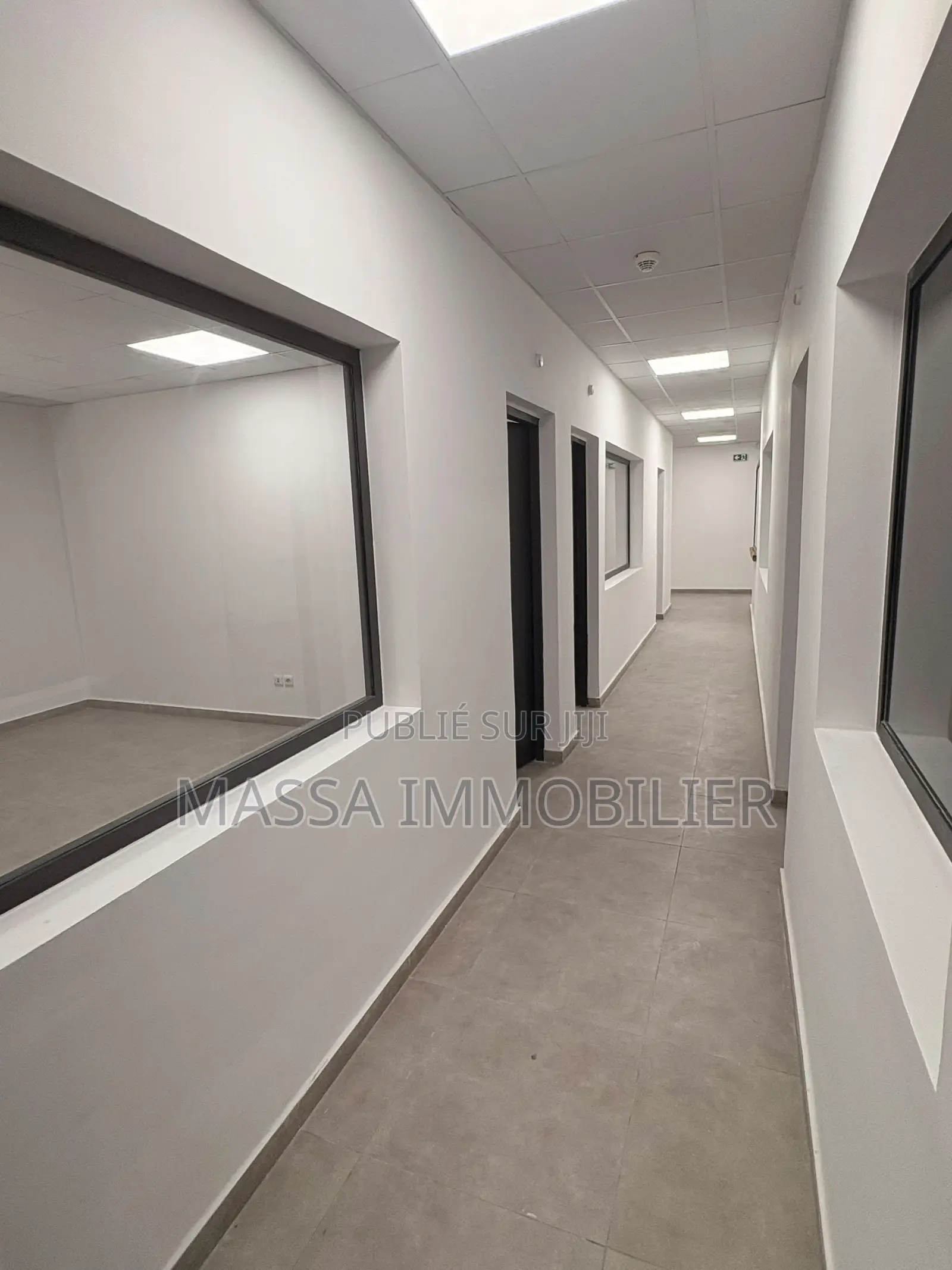 Location De Bureaux 777 M2 À MARCORY Zone 4