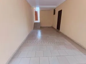 4chbre Duplex dans Francis Gweh, Cocody à Louer