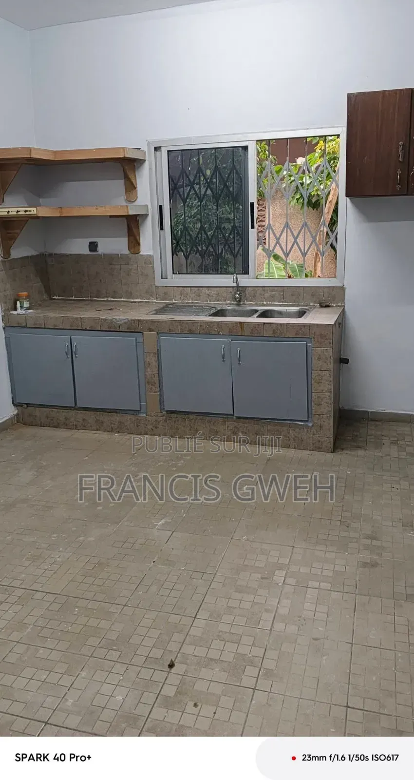 6chbre Duplex dans Francis Gweh, Cocody à Louer
