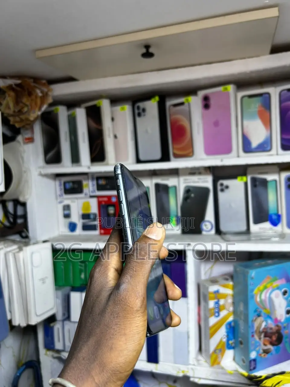 Nouveau Apple iPhone 11 64 GB Noir