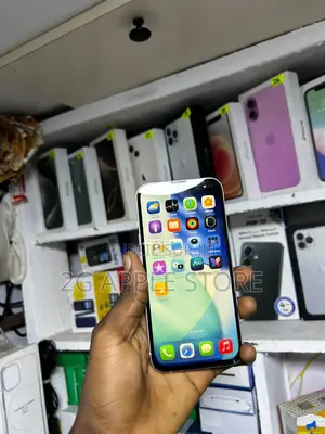 Nouveau Apple iPhone 13 128 GB Rose