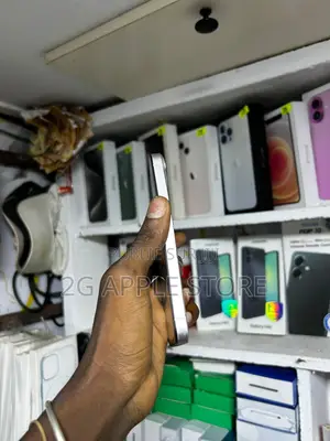 Nouveau Apple iPhone 13 128 GB Rose