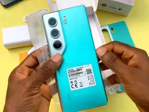Nouveau Tecno Camon 40 Pro 4G 256 GB Autre