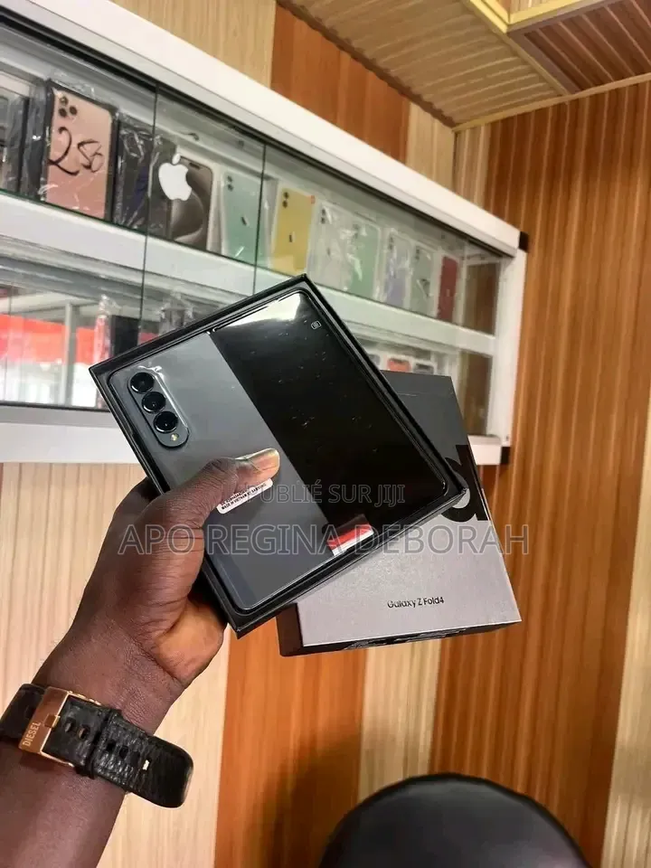 Nouveau Samsung Galaxy Fold 5G 512 GB Noir