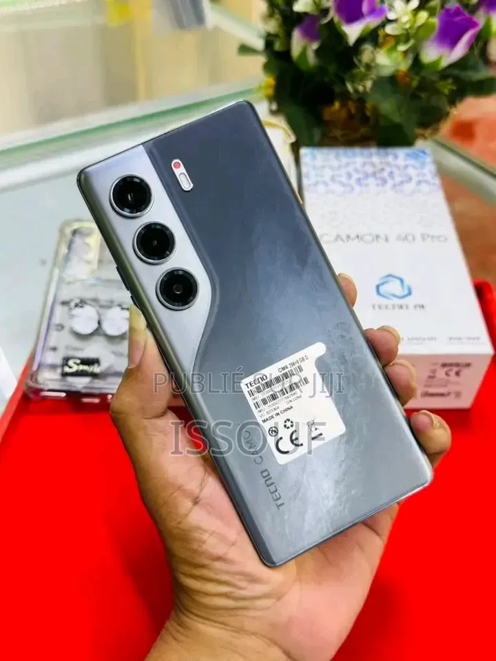 Nouveau Tecno Camon 40 Pro 4G 256 GB Autre
