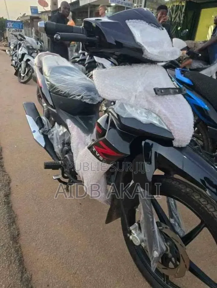 Nouveau TVS Apache 180 RTR 2024 Autre