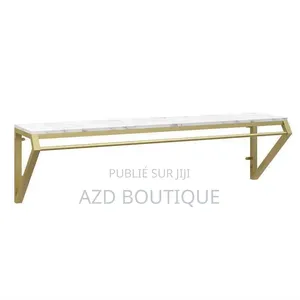 Porte-Vêtements Doré Présentoir Luxe Pour Vêtements Et Accessoires