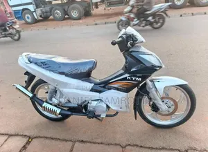 Nouveau KTM Duke 125 2025 Noir